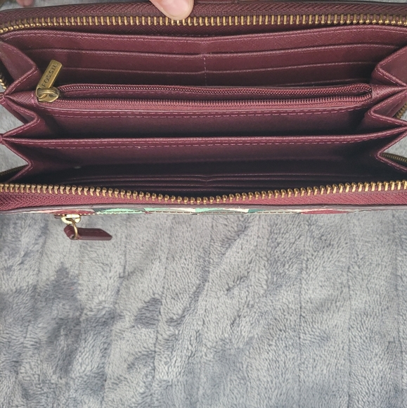 Fossil Wallet Multicolor Diamond Tile Geometric Cubes Pebbled Clutch Wallet - Picture 3 of 4